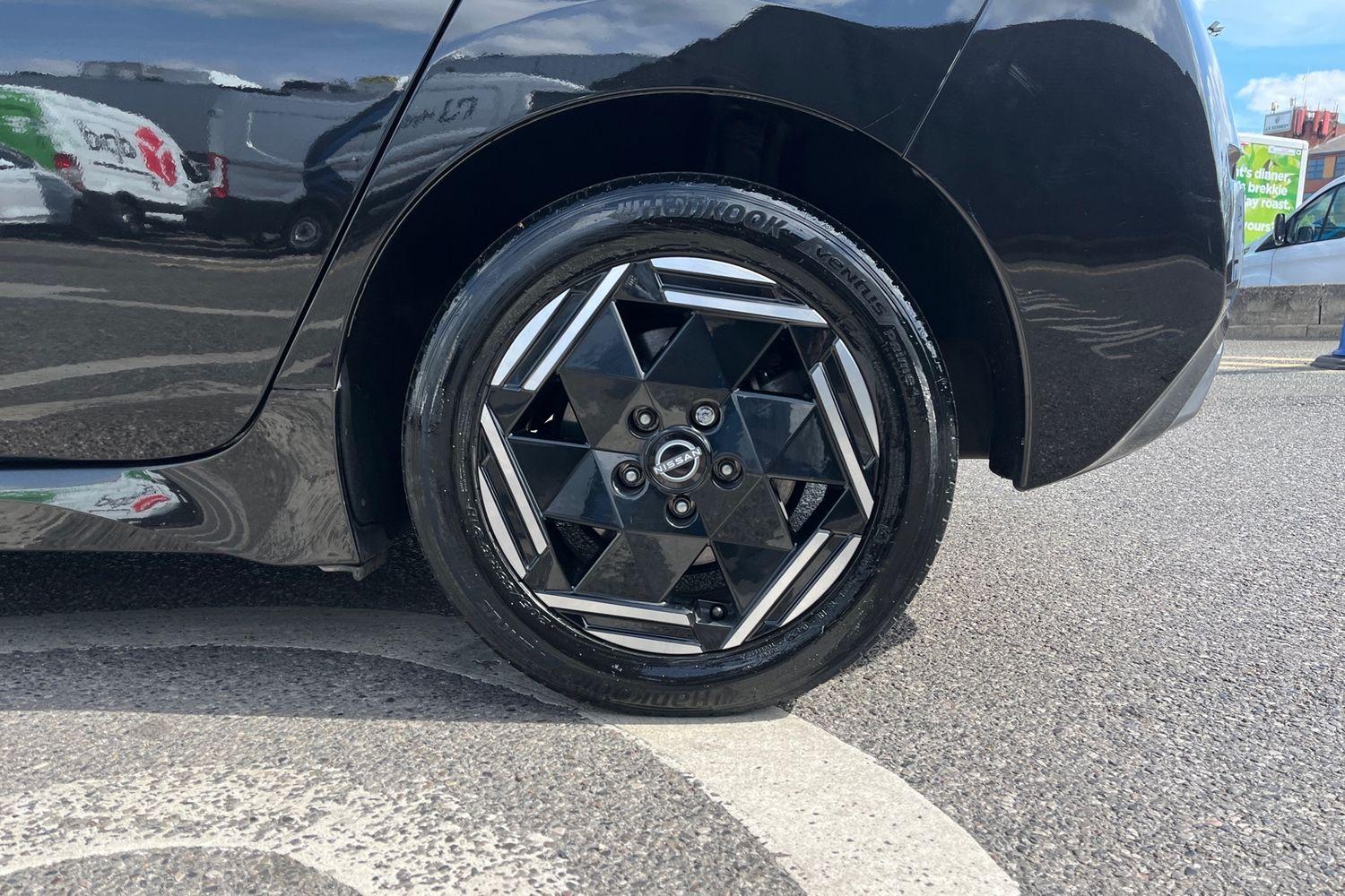 Nissan Leaf Photo 7