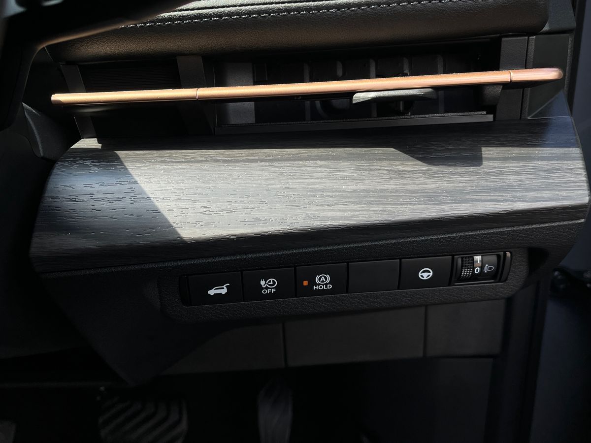 Nissan ARIYA Photo 34
