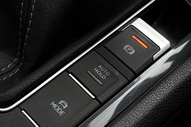 VOLKSWAGEN Tiguan Photo 25