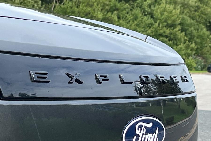 Ford Explorer Photo autoimg-1c67e1cd5e728612df12b06c416f88853c688792.jpg