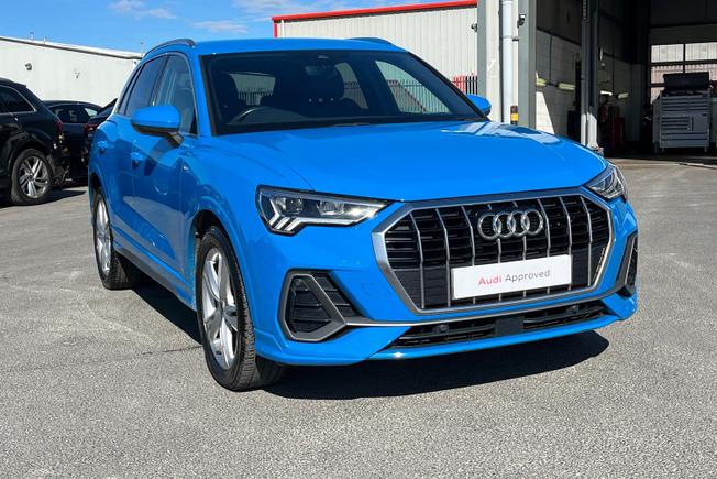 AUDI Q3 Photo 22