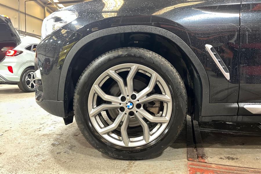 BMW X3 Photo autoimg-1c6efee82c9da30e7660e6d68fa93eac2a1898bf.jpg