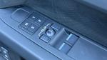 Land Rover Defender Photo 24
