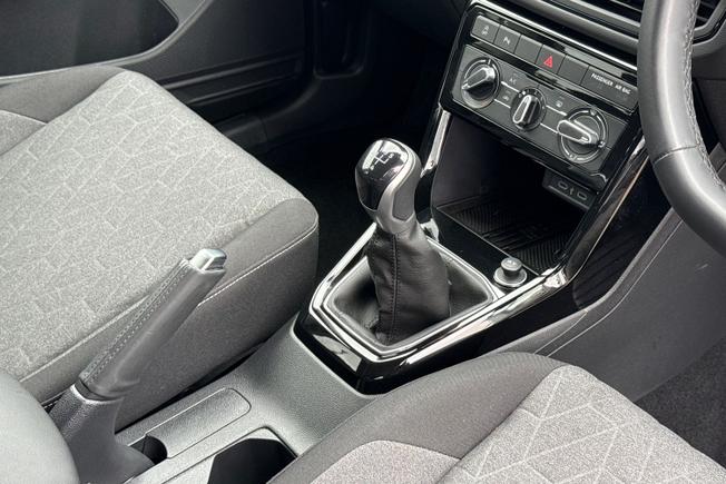 VOLKSWAGEN T-Cross Photo 40