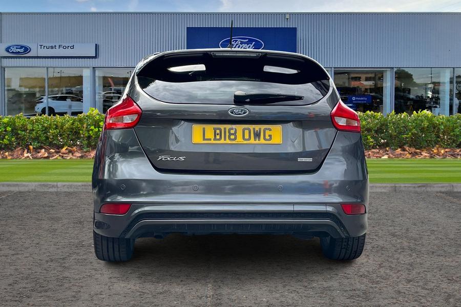 Ford FOCUS Photo autoimg-1c77b78d6f74850bf4175e55a26853dc4cc801b4.jpg