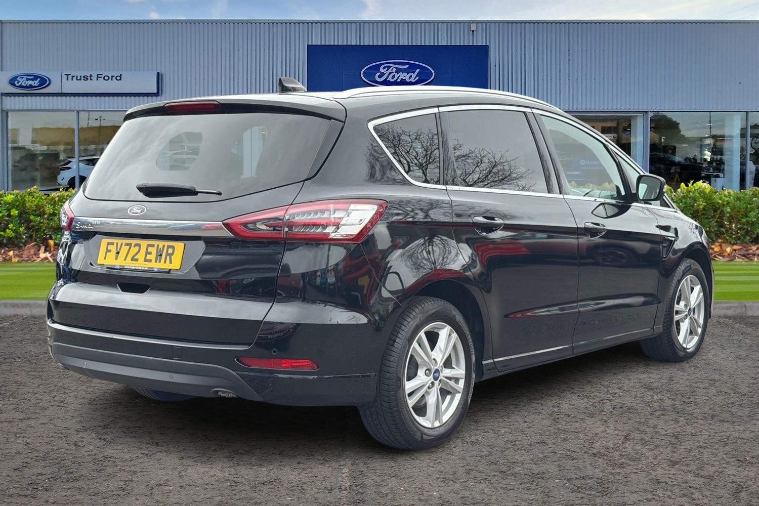 Ford S-MAX Photo 3