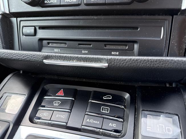 Porsche Macan Photo 38