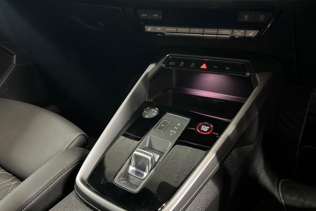 AUDI S3 Photo 23