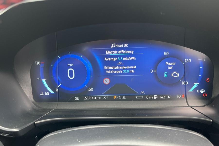 Ford KUGA Photo autoimg-1c7aedc3acf694786f7bb7b45aae15d66acf1796.jpg