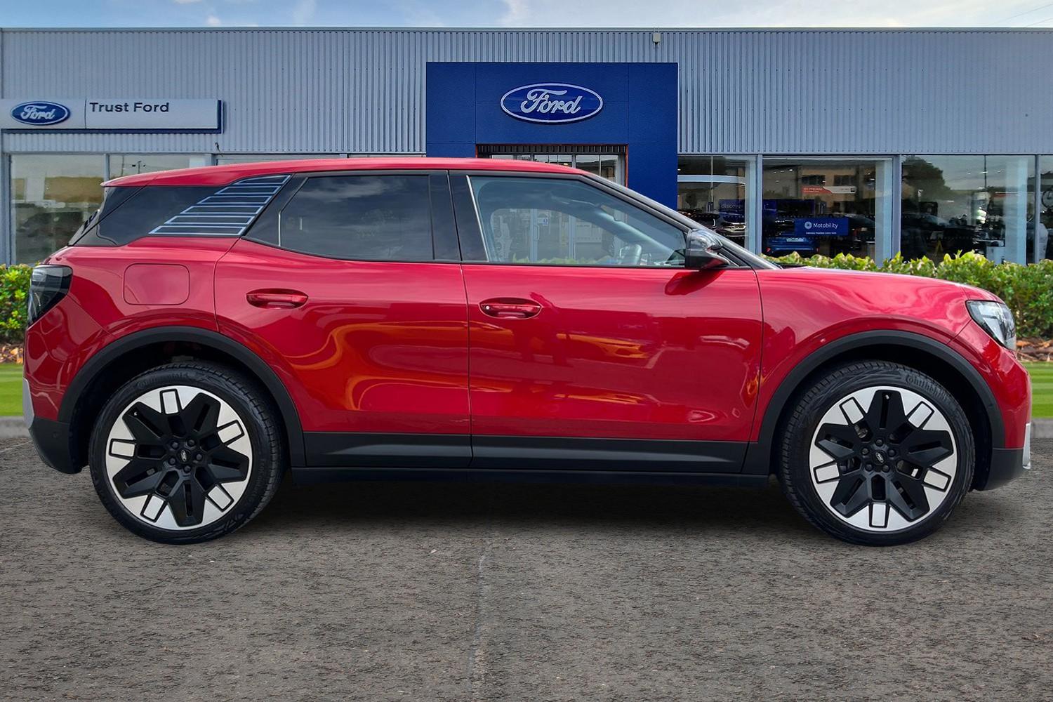 Ford EXPLORER Photo 2
