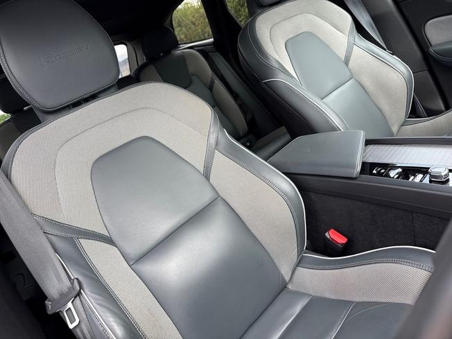 VOLVO XC60 Photo 29