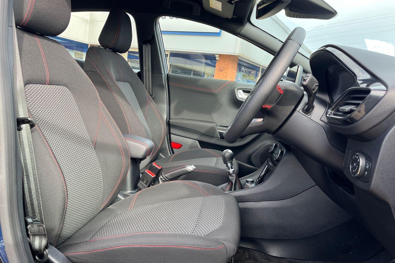 Ford PUMA Photo 16