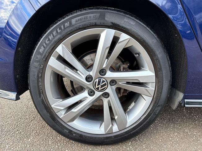 VOLKSWAGEN Golf Photo 33