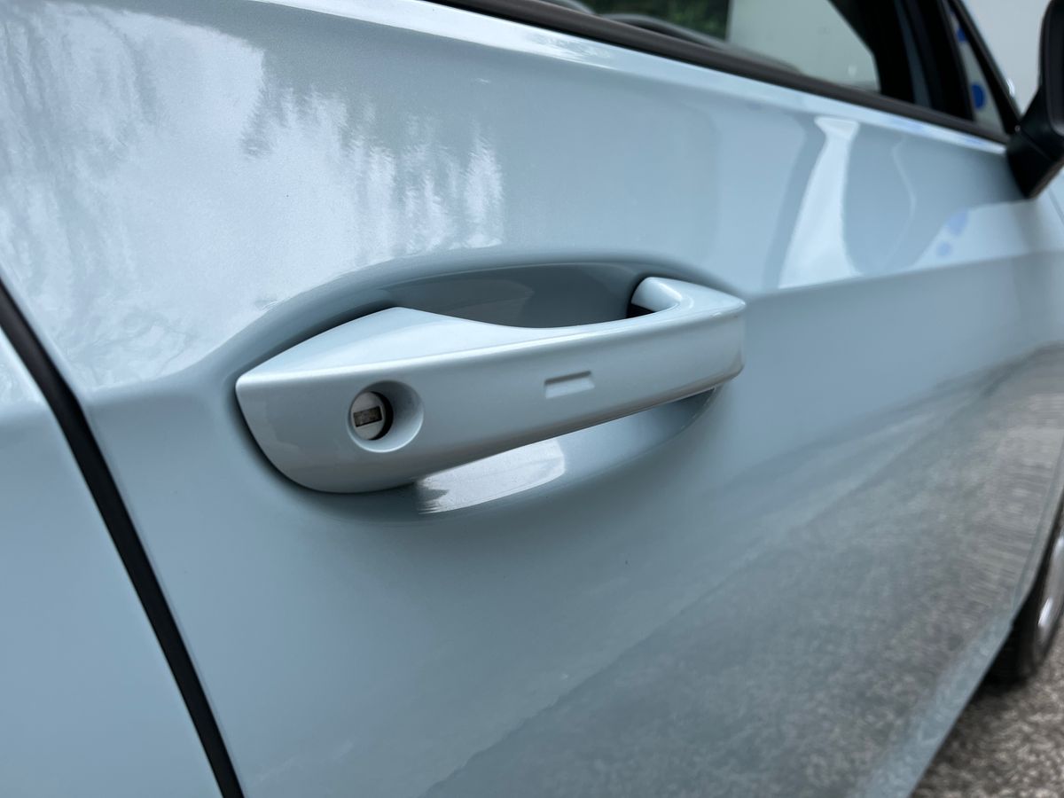 Volkswagen Golf Photo autoimg-1c8b9213f5c37428cbaf6c6e60c64132fd5cc257.jpg