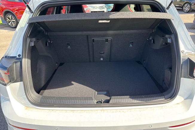 VOLKSWAGEN Golf Photo 12