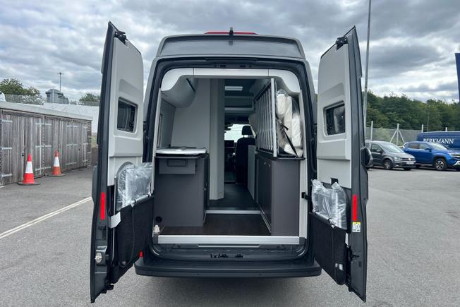 Volkswagen Grand California Photo 35