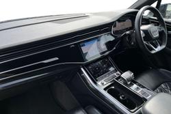 Audi SQ7 Photo 2