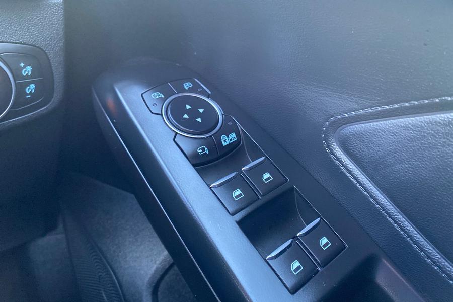 Ford FOCUS Photo autoimg-1c9932ee86d69d26df2cdde8d5ff57fc776fb8c1.jpg