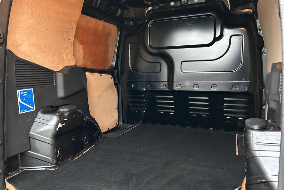 Used Ford TRANSIT COURIER 28