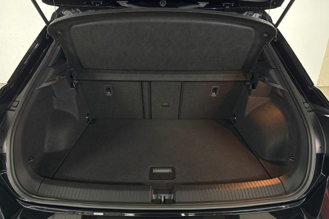 Volkswagen T-Roc Photo 12