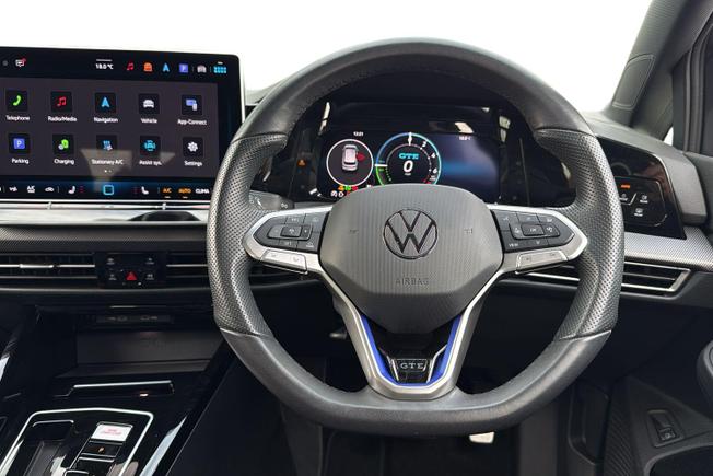 VOLKSWAGEN Golf Photo 11