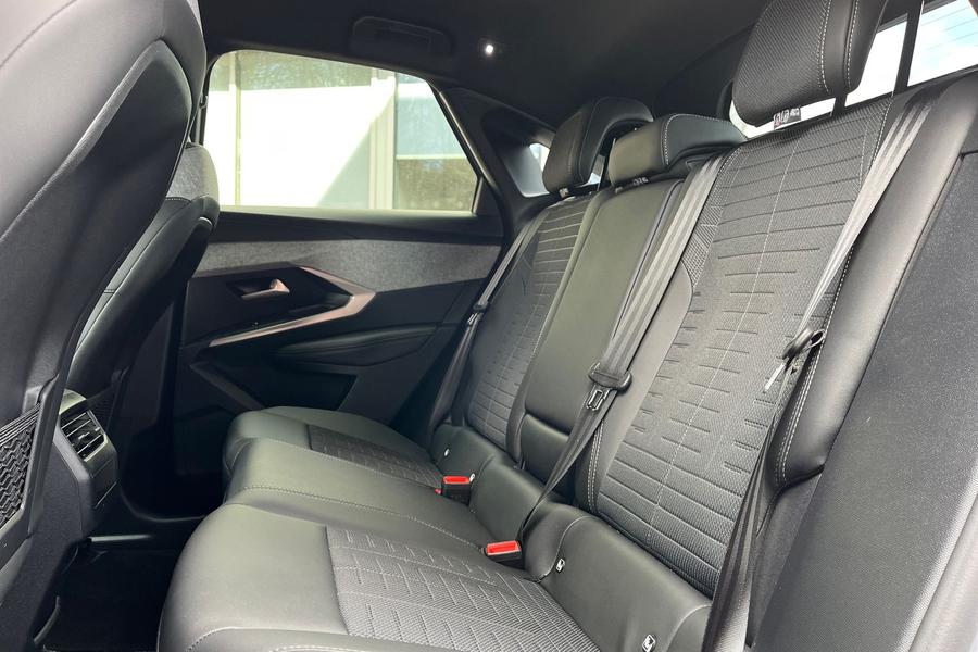 Peugeot E-3008 Photo autoimg-1ca01f8177856bd7dbb65641c69e5379ecee1fc1.jpg