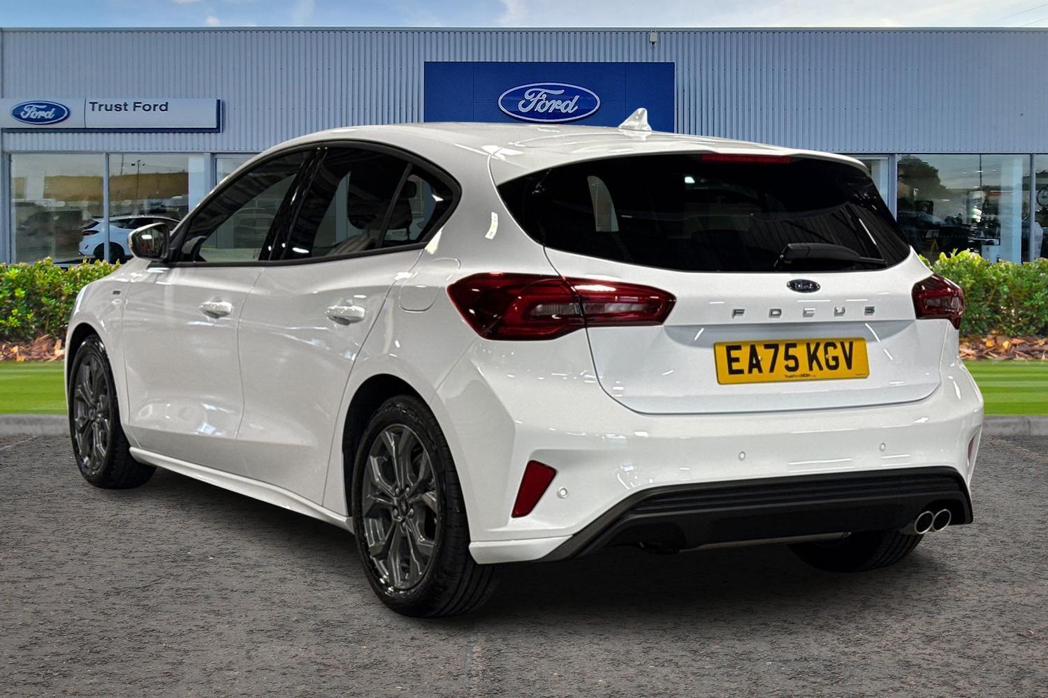Ford Focus Photo 1