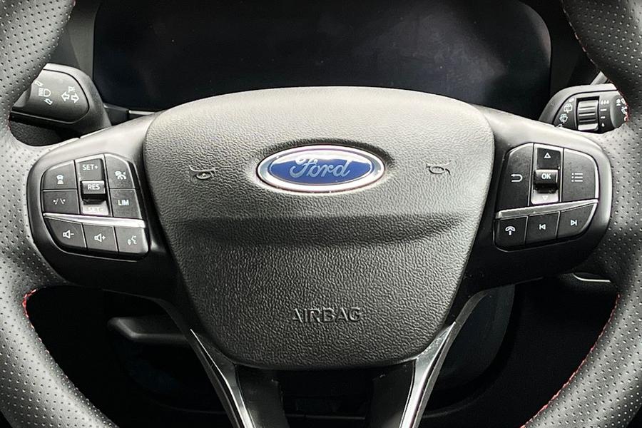 Ford KUGA Photo autoimg-1ca3b96ff243867bf36d66a71477bbdccb092049.jpg
