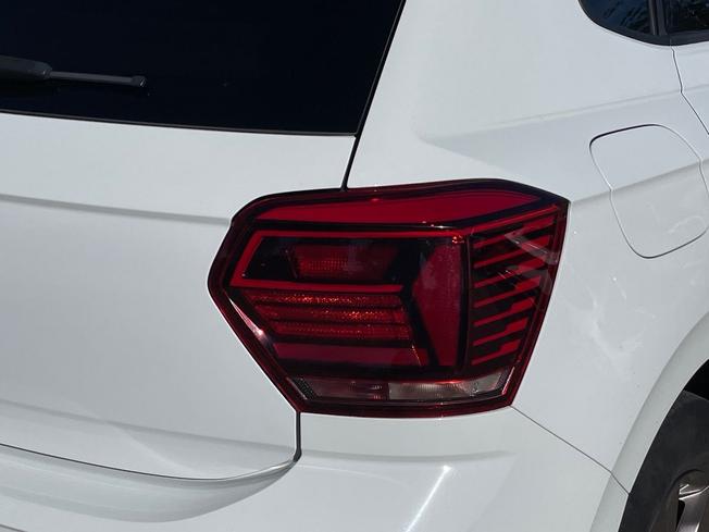 VOLKSWAGEN Polo Photo 18