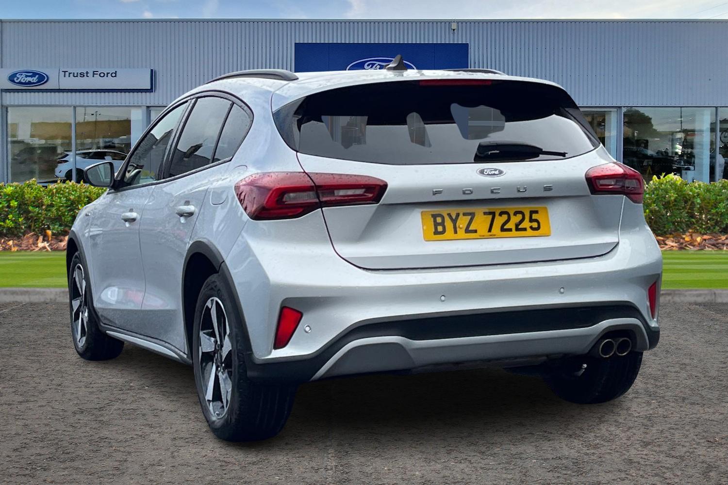 Ford FOCUS Photo 1