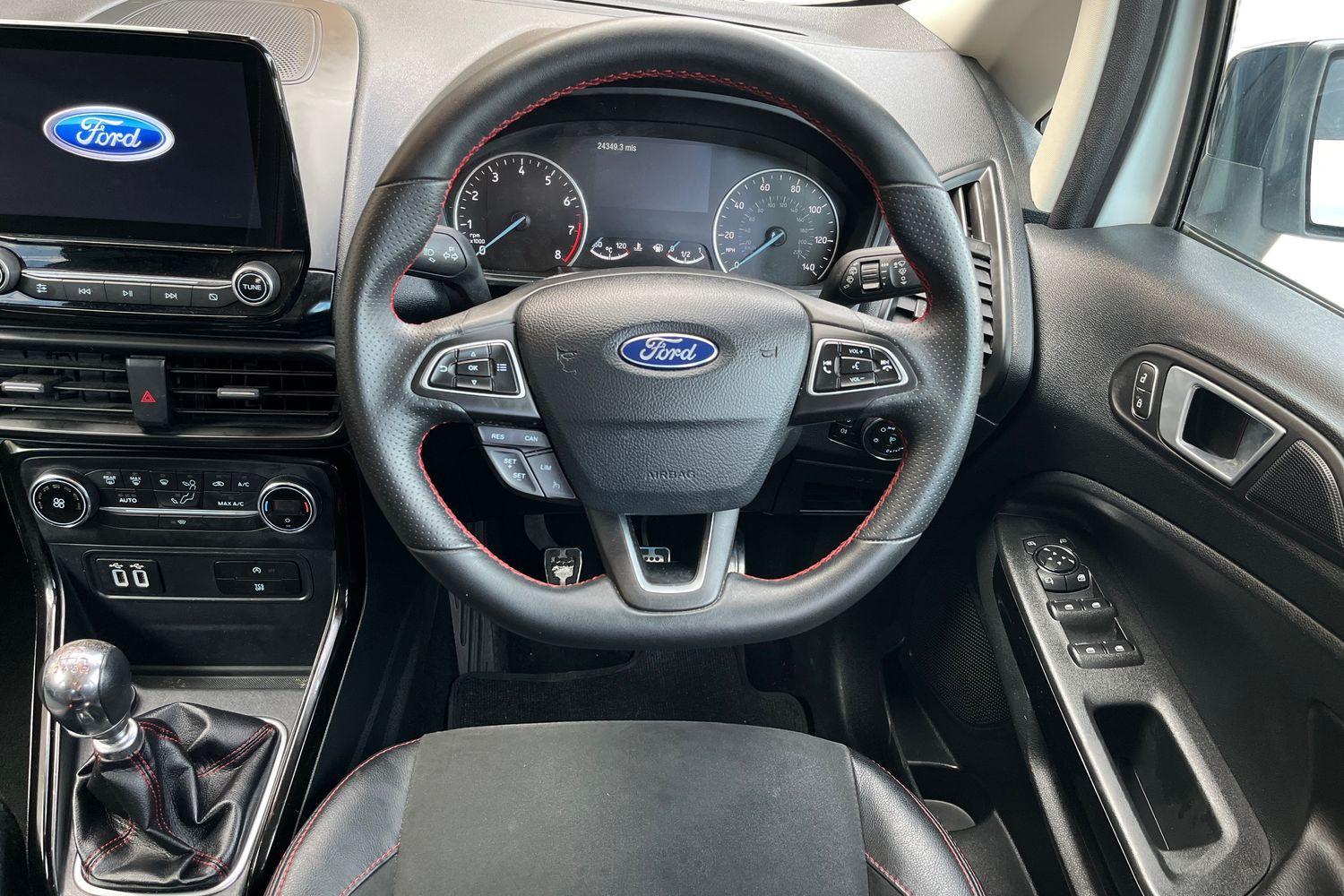 Ford ECOSPORT Photo 10