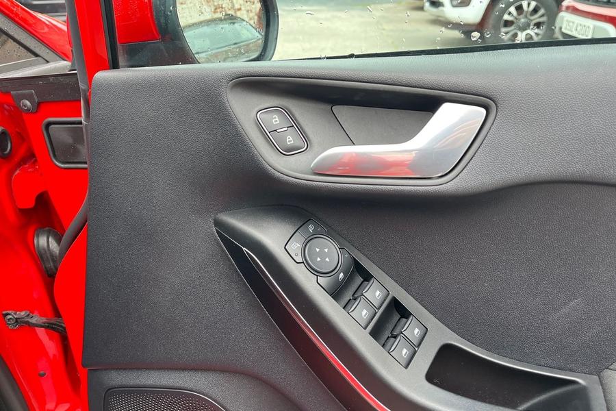 Ford FIESTA Photo autoimg-1ca5cde7011385eac36ca2f1dce52b814e530277.jpg