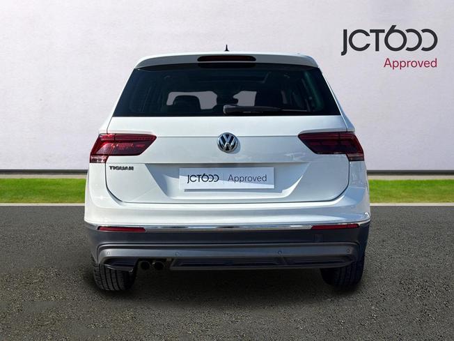 VOLKSWAGEN Tiguan Photo 7