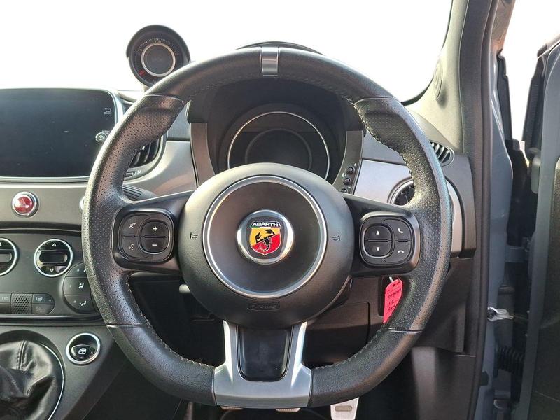 Used Abarth 595 YR22ZTB 13