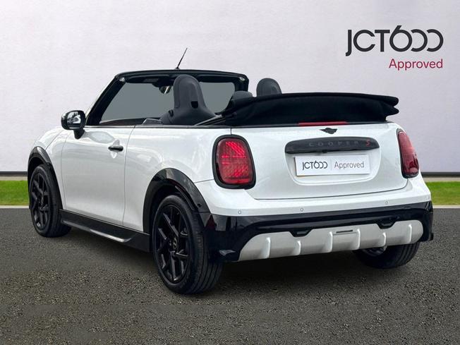 MINI Cooper Photo 3