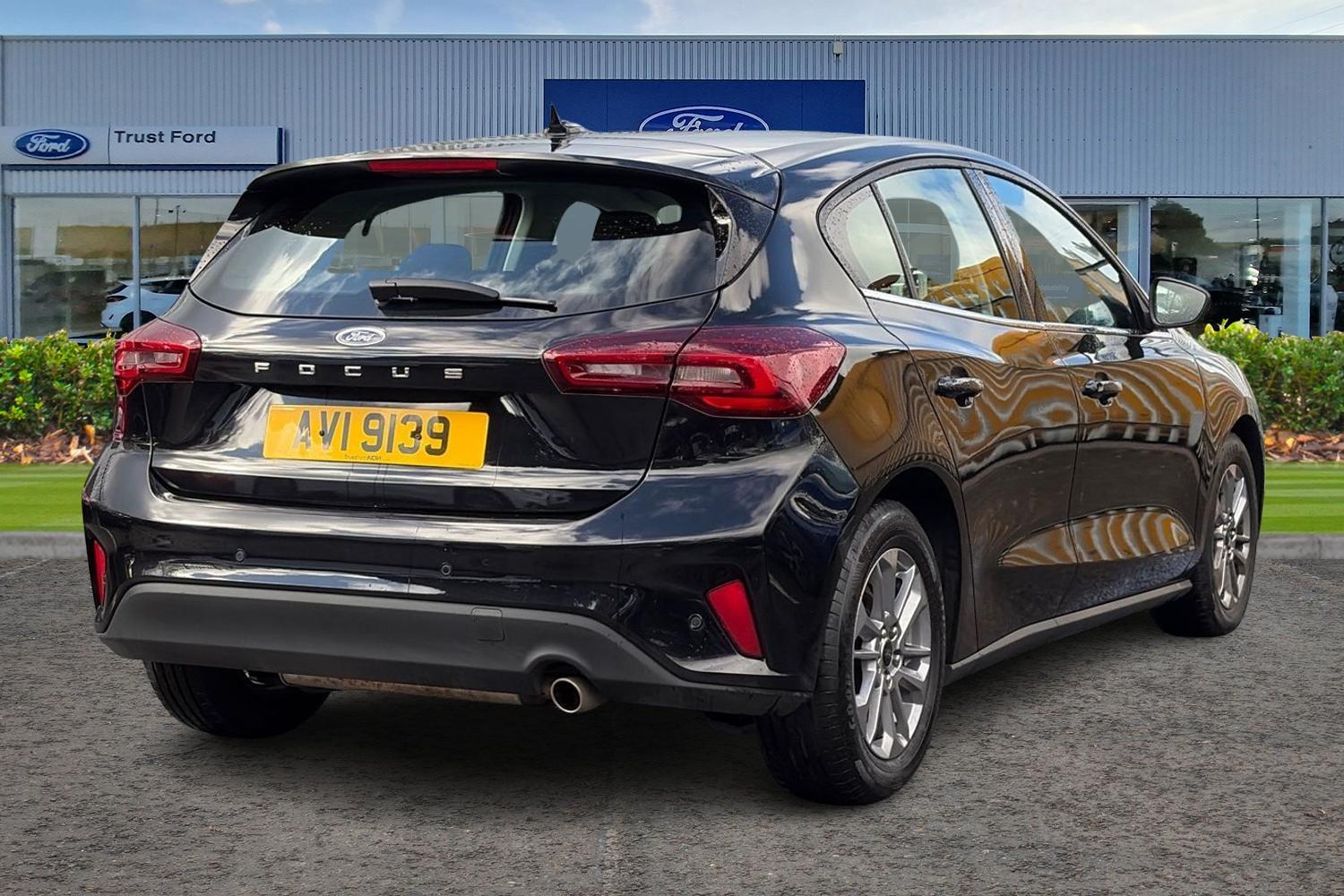 Ford Focus Photo 3