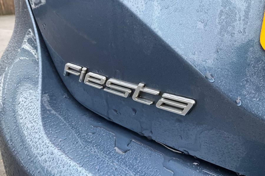 Ford FIESTA Photo autoimg-1caba8513df42e9ae32bc082d6e3cd51208552c3.jpg