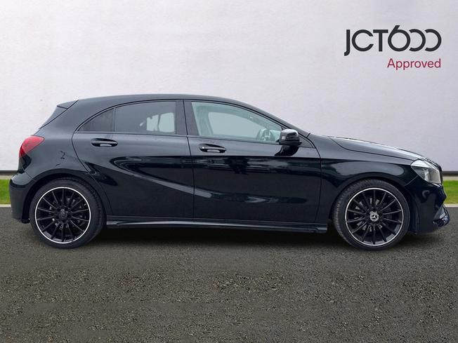 MERCEDES-BENZ A Class Photo 4