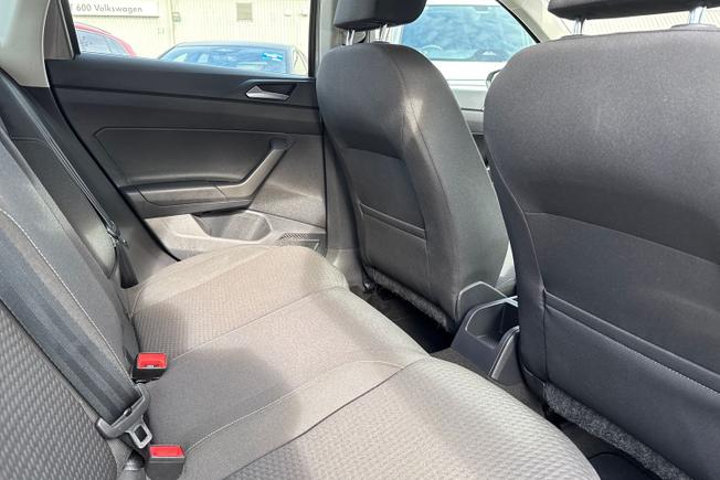 VOLKSWAGEN Polo Photo 23