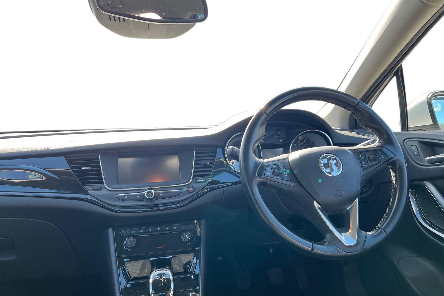 Vauxhall ASTRA Photo 9