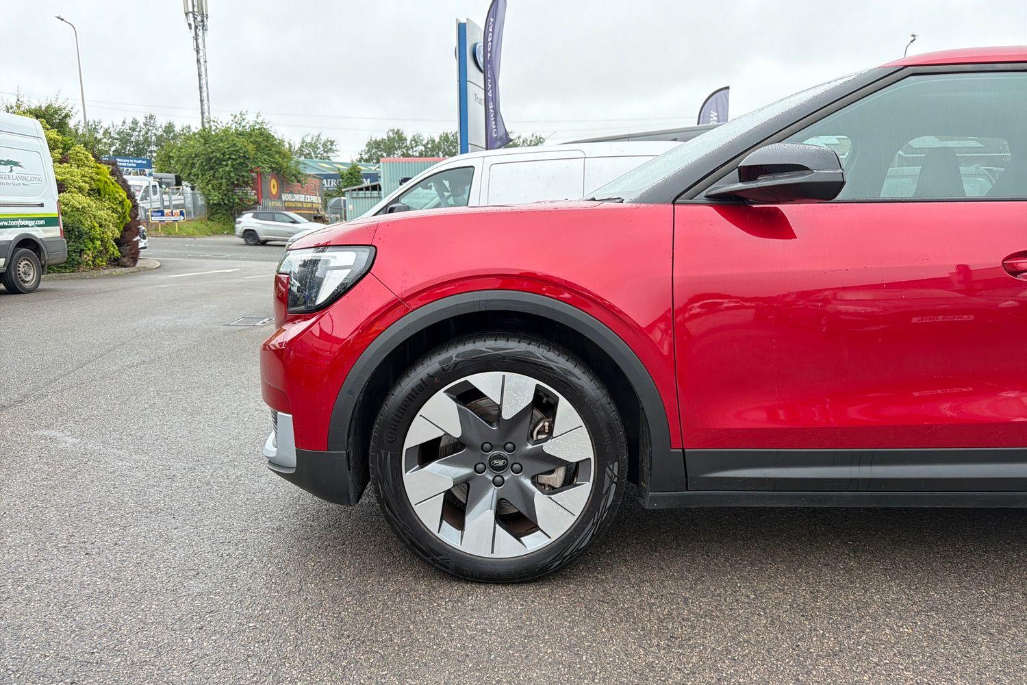 Ford EXPLORER Photo 36