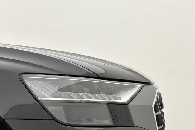 AUDI Q8 Photo 19