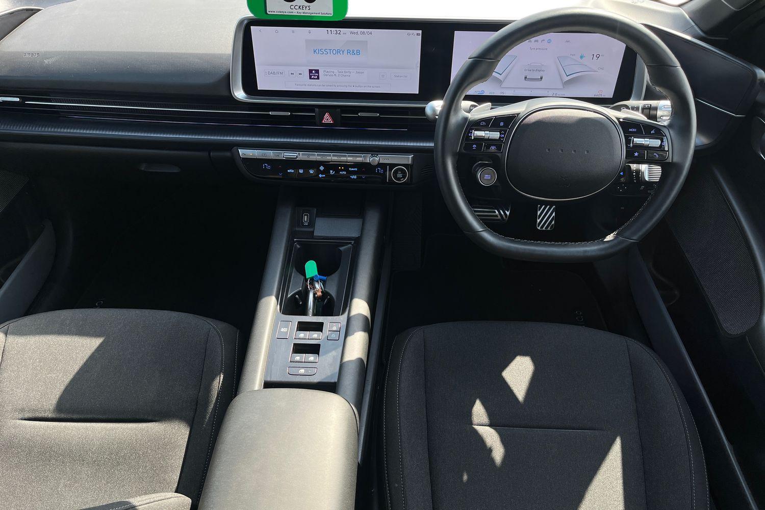 Hyundai IONIQ 6 Photo 9