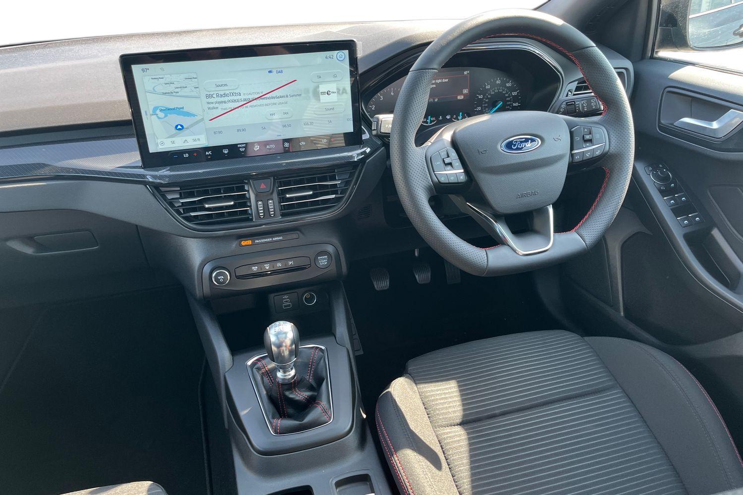 Ford FOCUS Photo 10