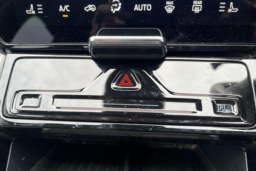 Ford Explorer Photo autoimg-1cc73842b613f8ae04333f73e946cc26e4f080f7.jpg