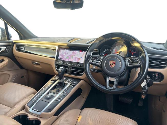 PORSCHE Macan Photo 6