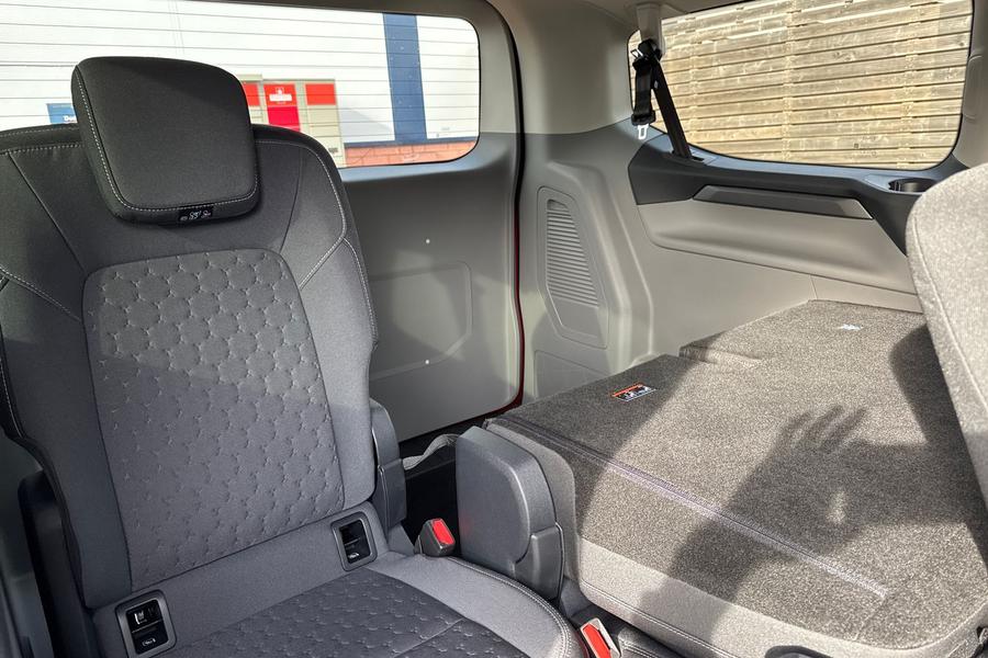 Ford Tourneo Custom Photo autoimg-1ccd3baa4acded4352b6e3ee45cd02caba98895f.jpg