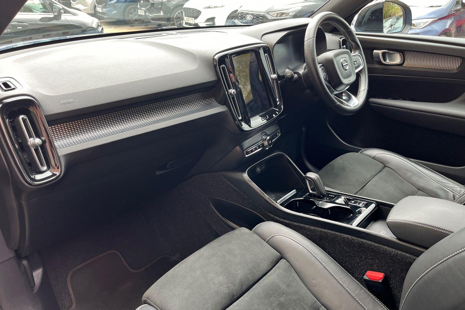 Volvo XC40 Photo 17