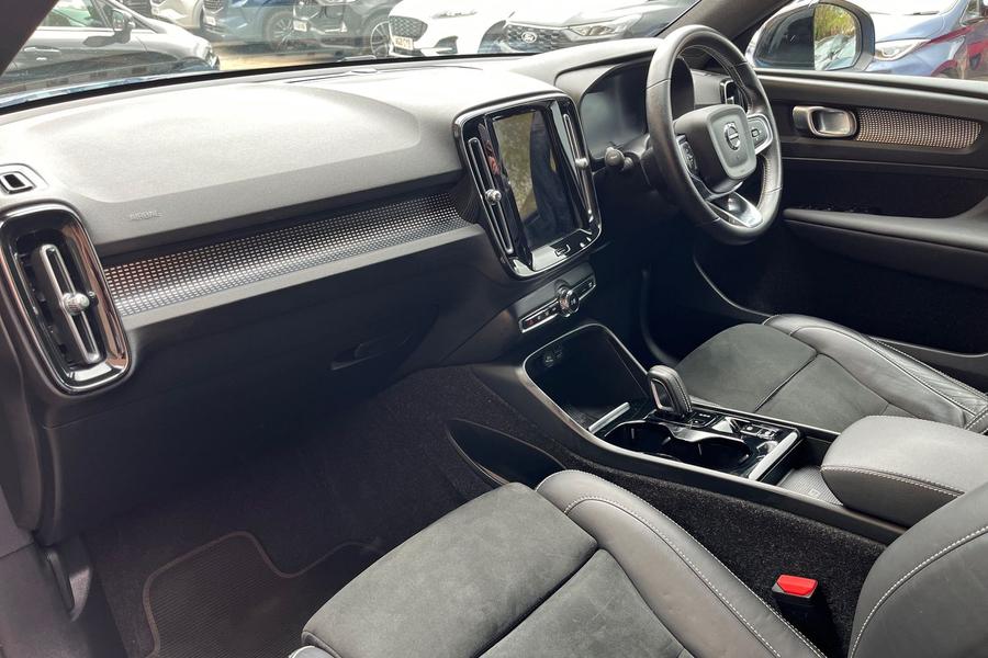 Volvo XC40 Photo autoimg-1cd06a720cf3c5b5b67afcf54a455045dbff6efb.jpg