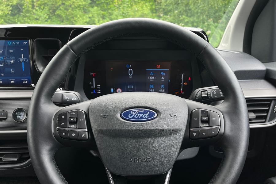 Ford Tourneo Courier Photo autoimg-1cd50f743a95c53d94addbdee3e9b3b70c49b79a.jpg